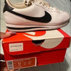 Nike Cortez shoes black and white